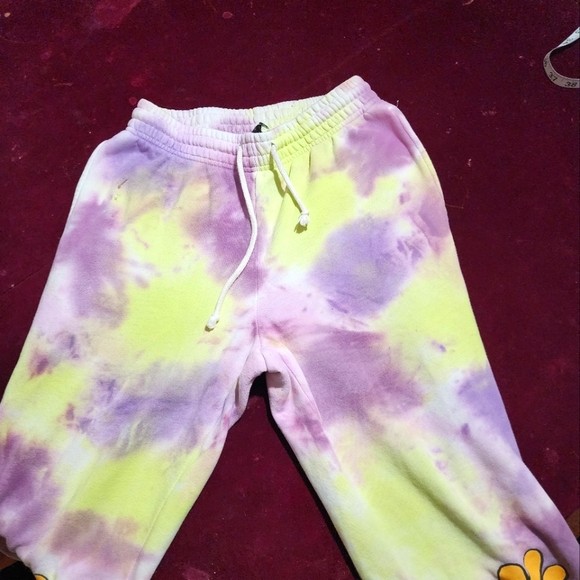 Women's Sweatpants / Joggers - Picture 3 of 8